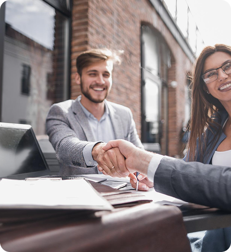 Profesionales trabajando juntos